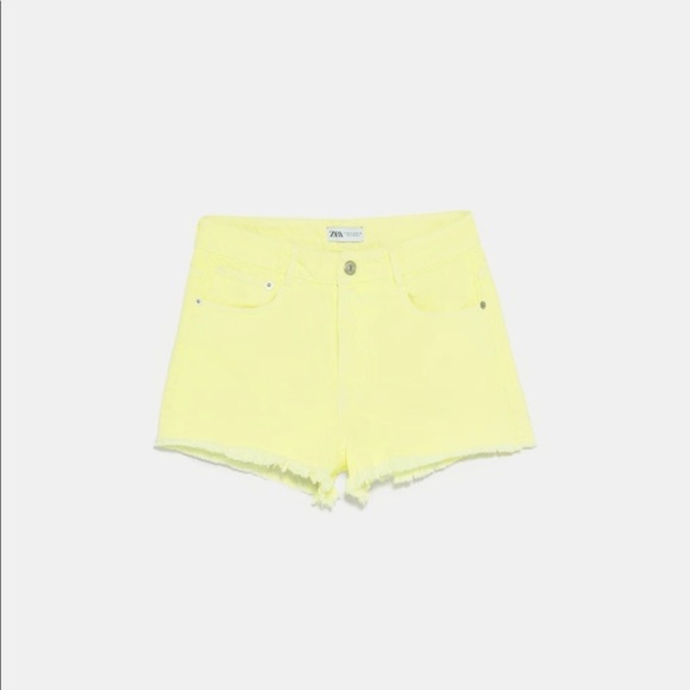 ZARA LIKE GREEN SHORTS